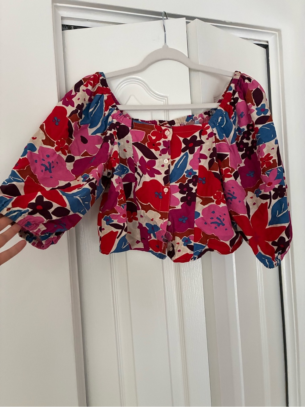 Esprit Cropped off-shoulder top